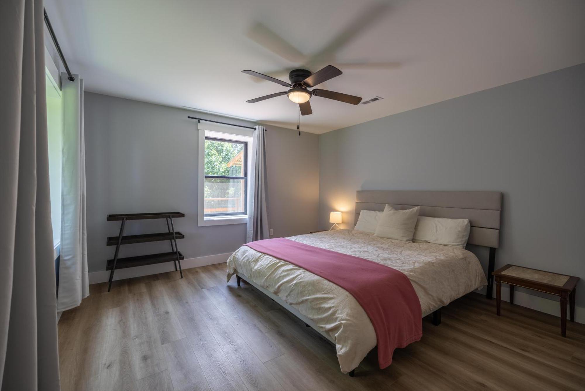 アシュビル Mid-Century Modern Impeccable Remodel With Hot Tubヴィラ エクステリア 写真