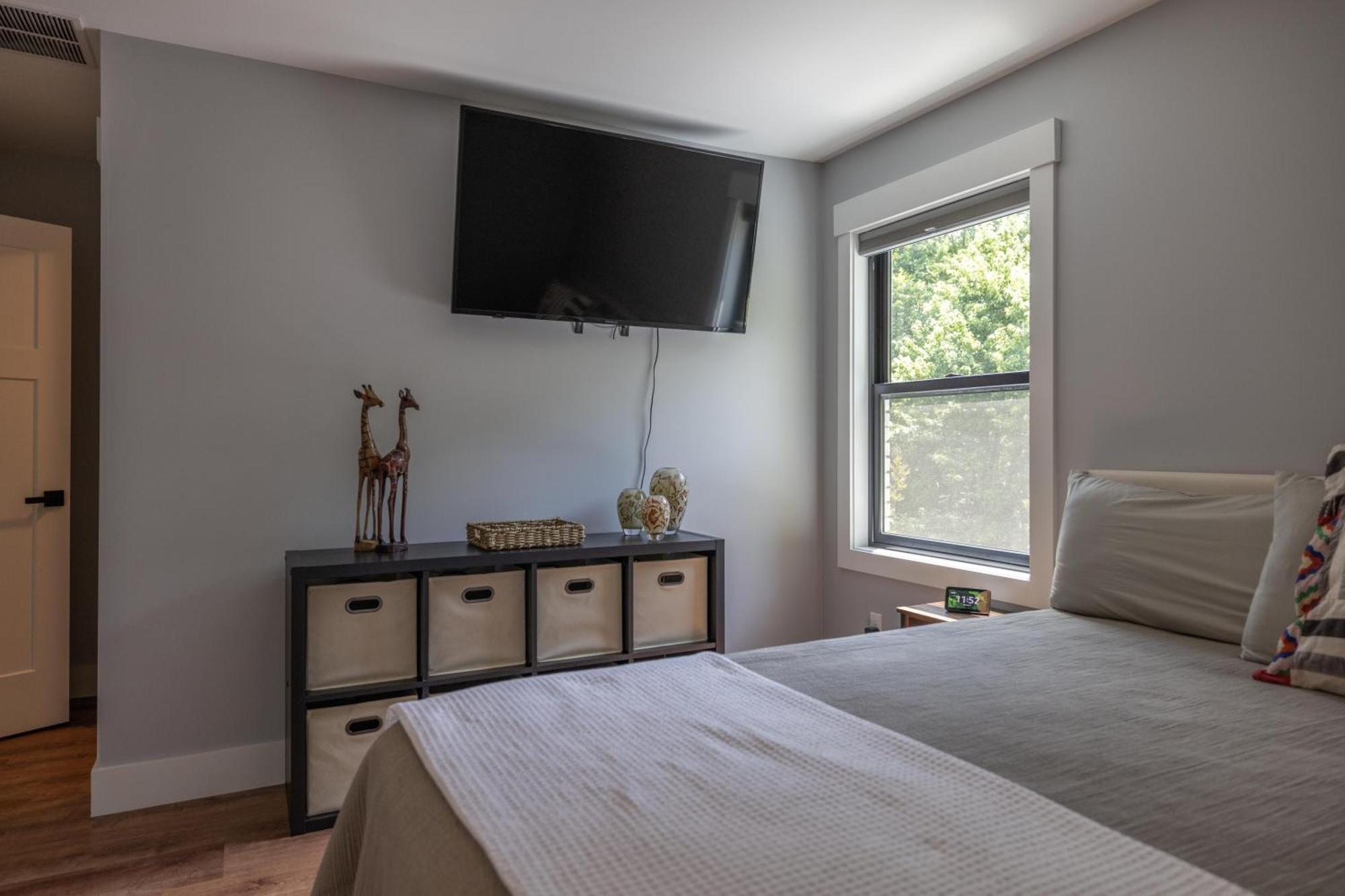 アシュビル Mid-Century Modern Impeccable Remodel With Hot Tubヴィラ エクステリア 写真