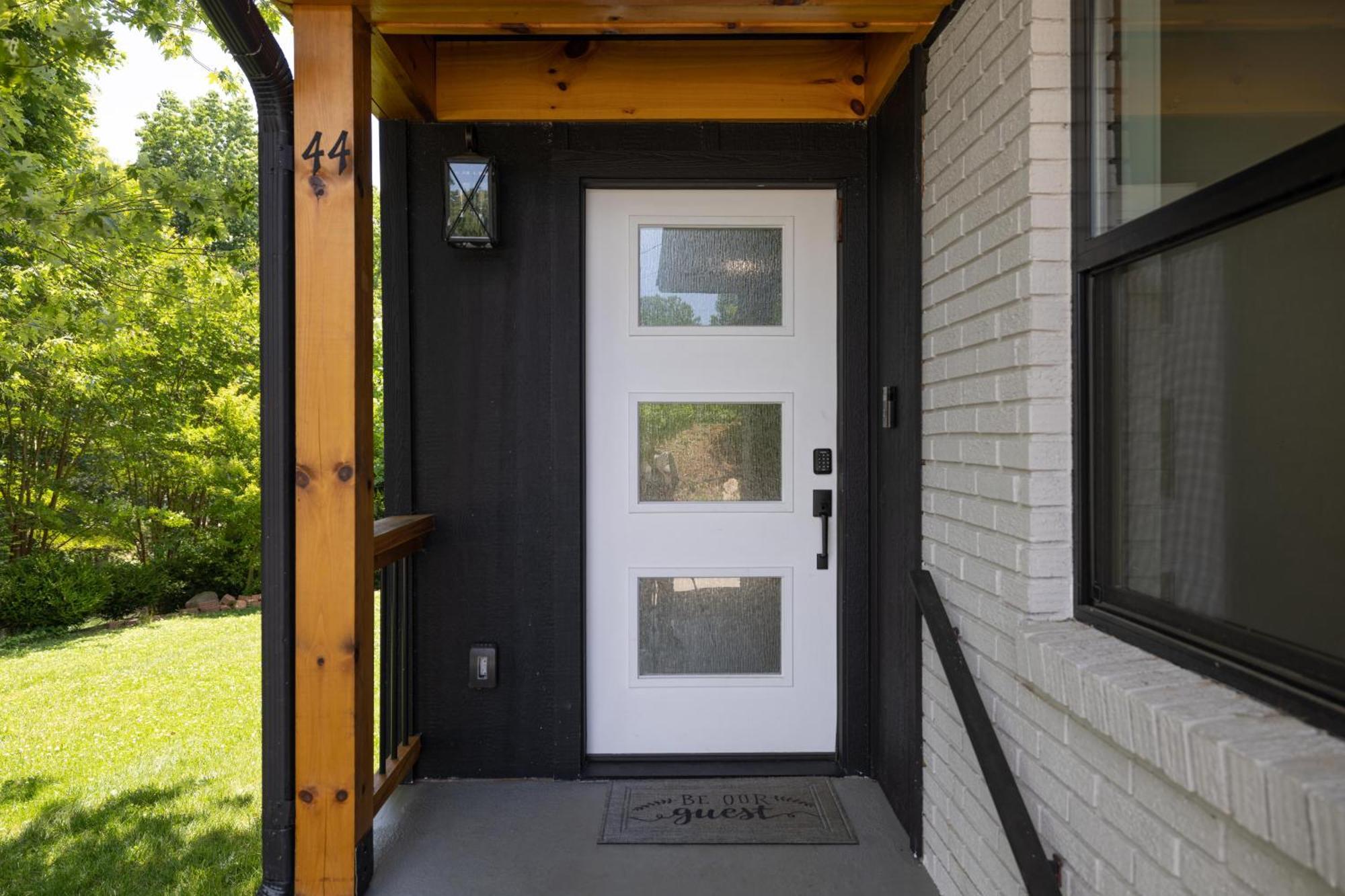 アシュビル Mid-Century Modern Impeccable Remodel With Hot Tubヴィラ エクステリア 写真